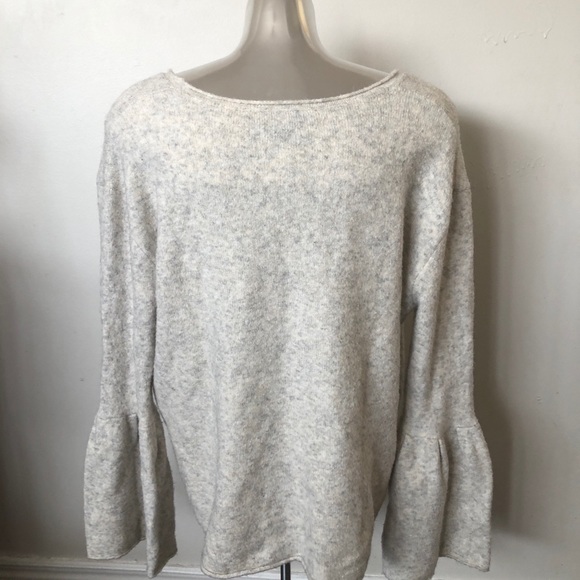 French Connection Bell Sleeve Sweater Dove Gray Melange Size M - Picture 4 of 4
